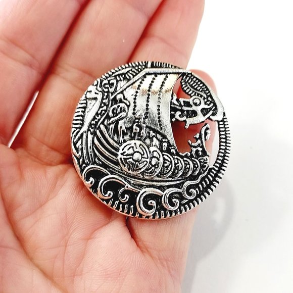 New Viking Celtic Dragon Longship Warrior Shield Pin Brooch - Picture 2 of 5